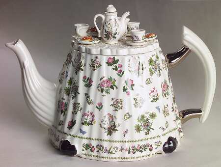Botanic Garden Figural Teapot & Lid