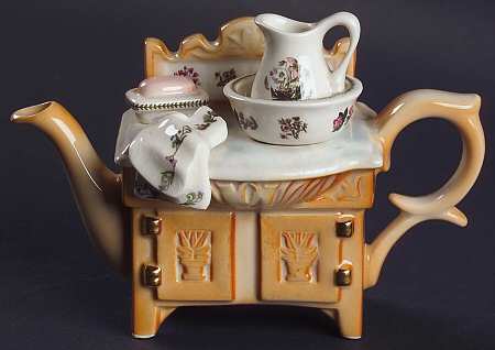 Botanic Garden Mini Figural Teapot & Lid