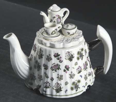 Botanic Garden Mini Figural Teapot & Lid