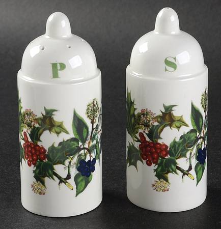 The Holly and The Ivy Salt & Pepper Set