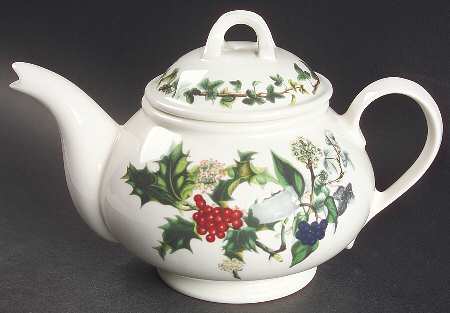 The Holly and The Ivy Small Teapot & Lid