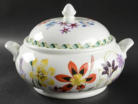 Ladies Flower Garden Round Covered Vegetable