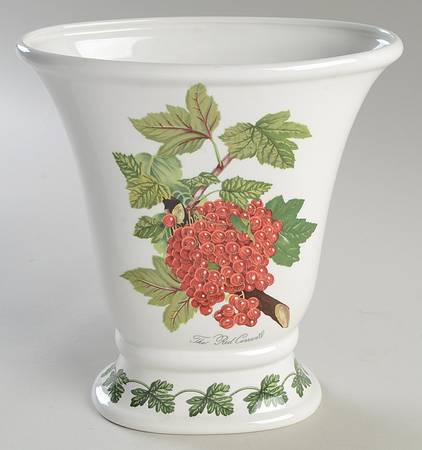 Pomona 8" Oval Versailles Vase