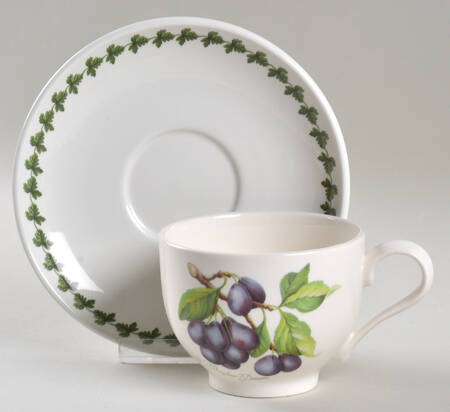 Pomona Traditional Footed Cup & Saucer Set w/Laurel