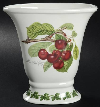 Pomona 7" Oval Versailles Vase
