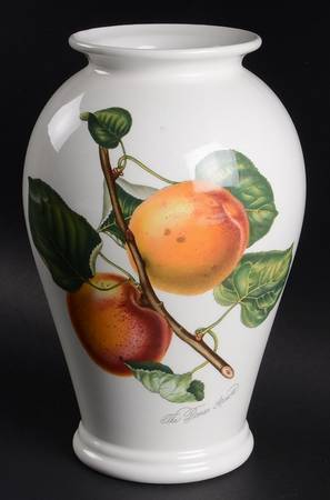 Pomona 10" Canton Vase