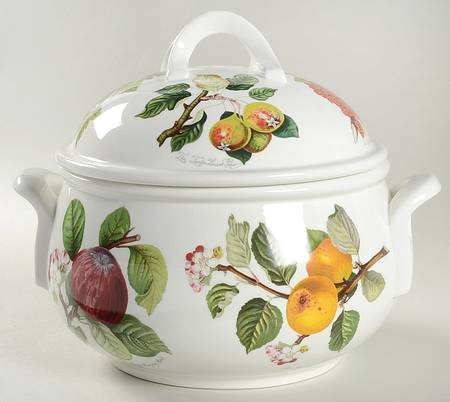 Pomona 4 Quart Round Covered Casserole by Portmeirion