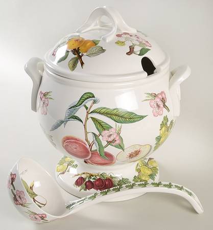 Pomona Tureen & Lid W/Ladle