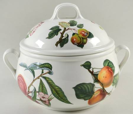 Pomona 4 Quart Round Covered Casserole