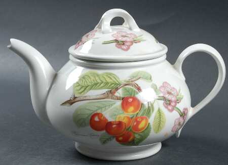 Pomona Small Teapot & Lid by Portmeirion