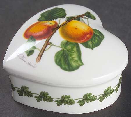 Pomona Heart Shape Box & Lid
