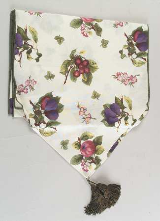 Pomona 13" X 90" Cloth Table Runner