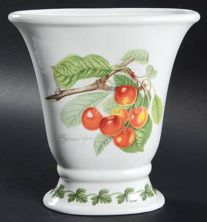 Pomona 7" Oval Versailles Vase
