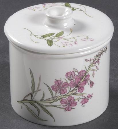 The Queen's Hidden Garden Sugar Bowl & Lid
