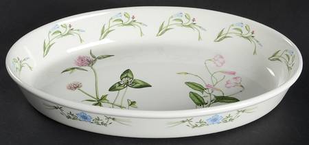 The Queen's Hidden Garden 14" Oval Baker