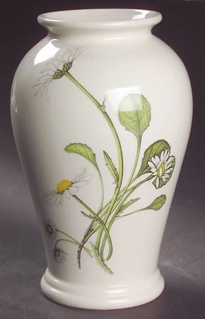 The Queen's Hidden Garden 6" Canton Vase