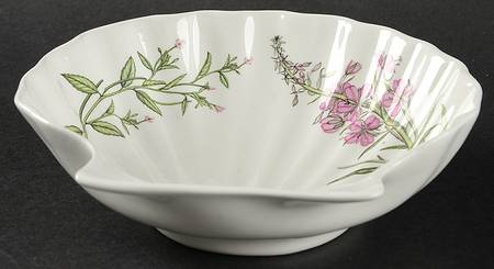 The Queen's Hidden Garden Shell Shaped Dish