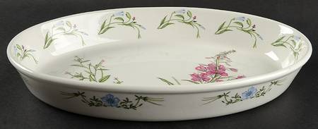 The Queen's Hidden Garden 14" Oval Baker