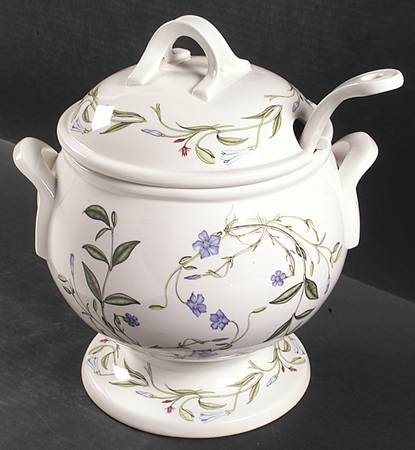 The Queen's Hidden Garden Tureen & Lid w/Ladle