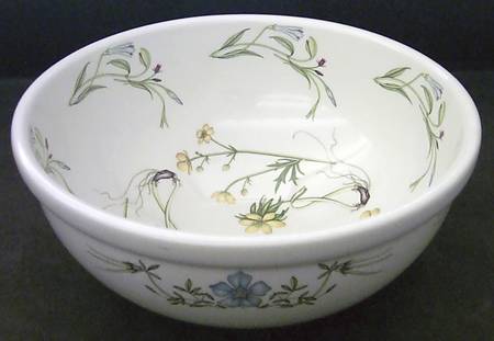 The Queen's Hidden Garden 11" Large Salad Serving Bowl