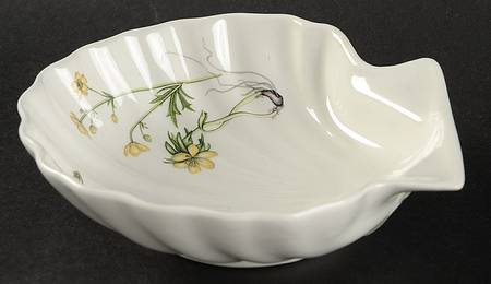 The Queen's Hidden Garden Shell Shaped Dish