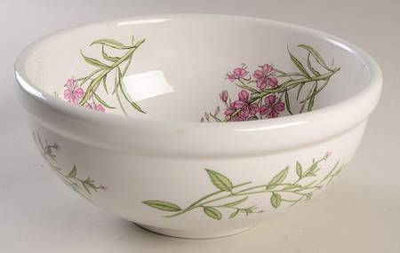 The Queen's Hidden Garden 9" Salad Serving Bowl
