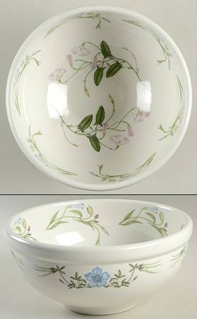 The Queen's Hidden Garden 10" Large Salad Serving Bowl