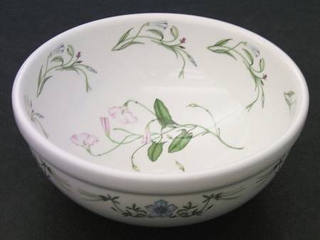 The Queen's Hidden Garden 7" Salad Serving Bowl