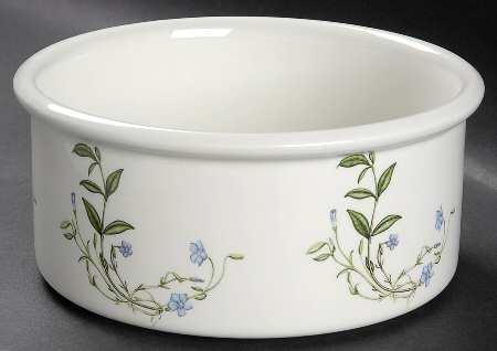 The Queen's Hidden Garden 1.5 Quart Round Casserole No Lid