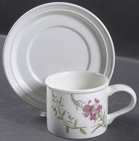 The Queen's Hidden Garden Drum Flat Cup & Saucer Set
