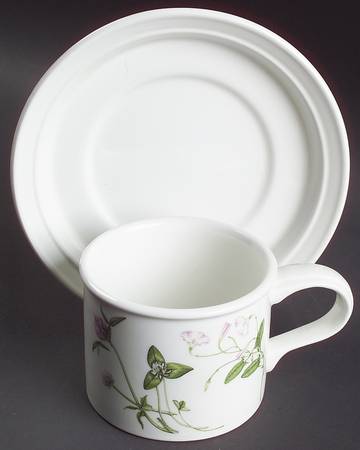 The Queen's Hidden Garden Drum Flat Cup & Saucer Set