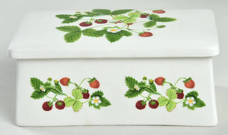 Summer Strawberries Lid for 1/2 Pound Butter Dish