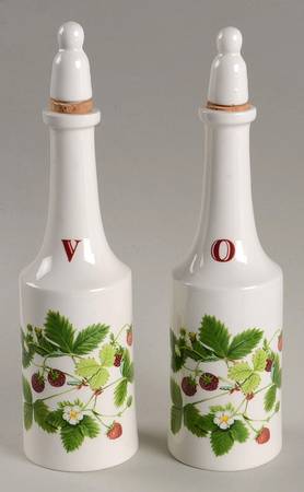 Summer Strawberries Vinegar and Oil Set with Stoppers