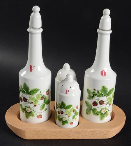 Summer Strawberries Vinegar, Oil, Salt, Pepper & Wood Tray Set