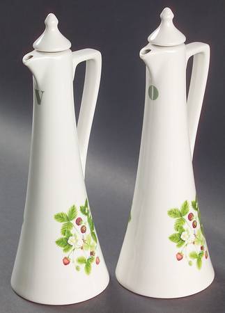 Summer Strawberries Vinegar and Oil Set W/Stoppers