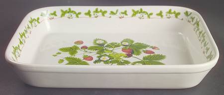 Summer Strawberries 12" Rectangular Baker