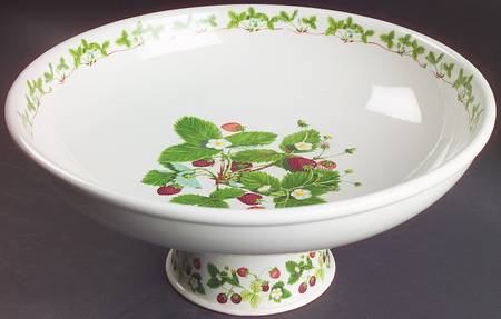 Summer Strawberries Round Compote (Height X Width)