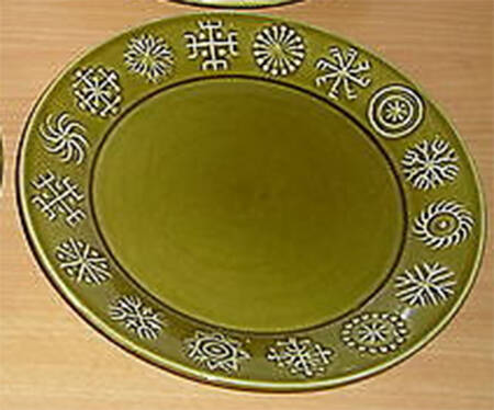 Totem Olive Green Salad Plate
