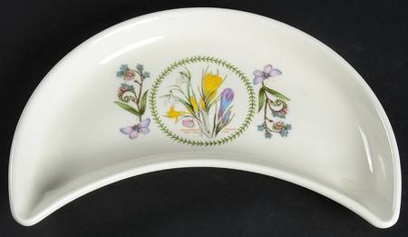 Variations Crescent Salad Plate