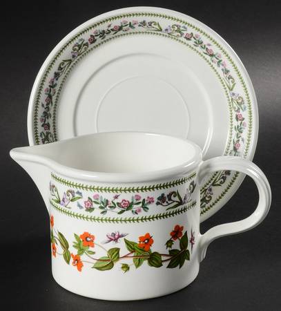 Variations Gravy Boat & Underplate