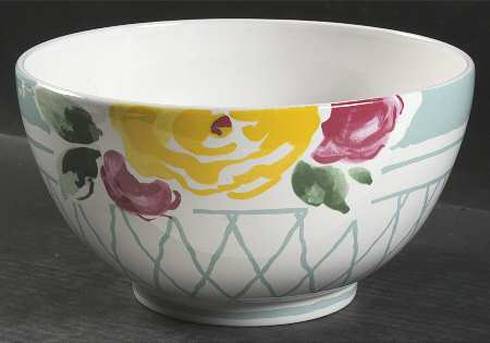Romance 9" Salad Serving Bowl