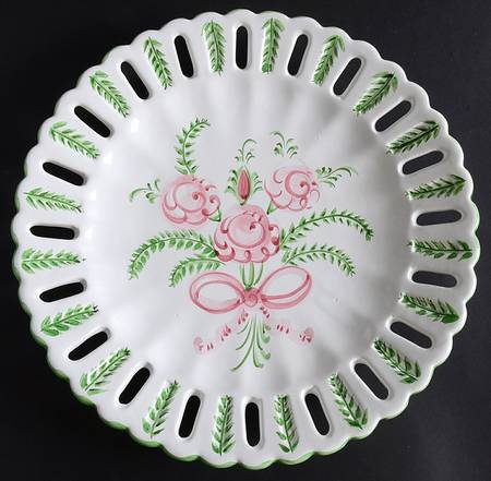 Victoria 11" Pierced Plate