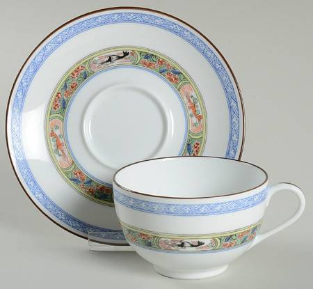 Kan Sou (White Background) Flat Cup & Saucer Set