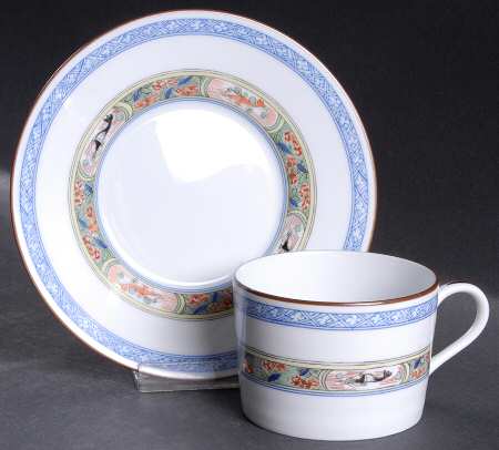 Kan Sou (White Background) Flat Cup & Saucer Set