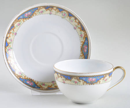 Flat Cup & Saucer Set