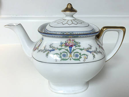 PUN2 Teapot & Lid