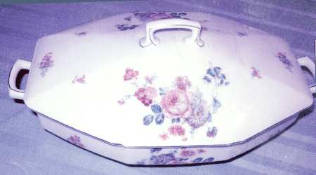 3220 Oval Covered Vegetable