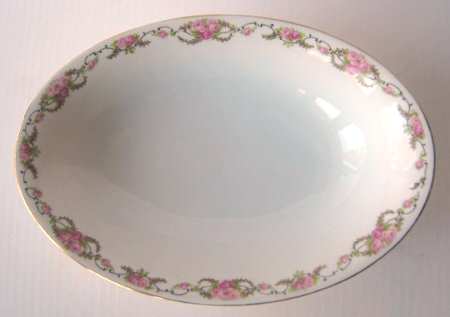 1820 10" Oval Vegetable Bowl