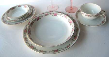 1820 Flat Cup & Saucer Set