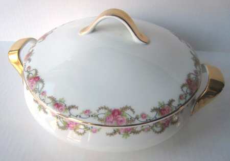 1820 Round Covered Vegetable